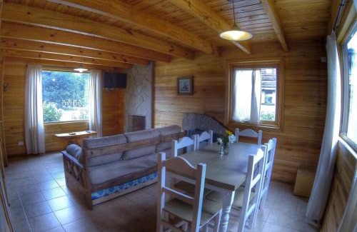 Meliquina Ski Chalet | AWEN: Pet-Friendly Retreat with Breakfast & Top Reviews