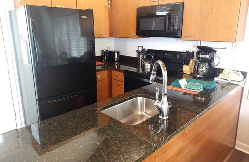 Big Canoe Villa | Cozy 2 Bedroom Chalet with Hot Tub in Beautiful Big Canoe