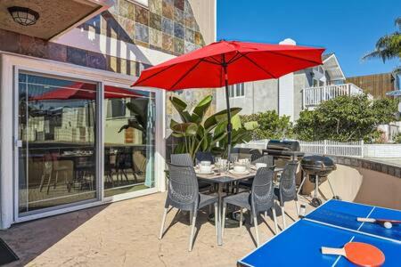 Newport Shores House | Ideal 3BR Beach Retreat Steps from the Ocean