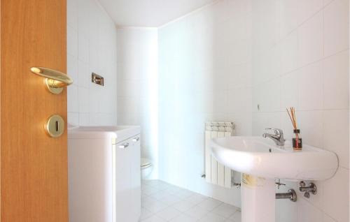 Nocera Superiore Apartment | Family-Friendly Apartment in Nocera Superiore with Wifi