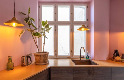København V Apartment | Prime Copenhagen Apartment with Lake View & Spa Amenities