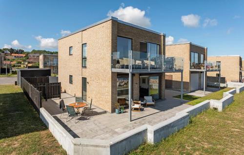 Tejn House | Awesome Apartment In Allinge With Wifi