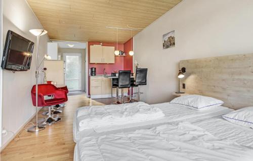 Sandvig Apartment | Charming Apartment in Allinge with Sea View & Family Friendly