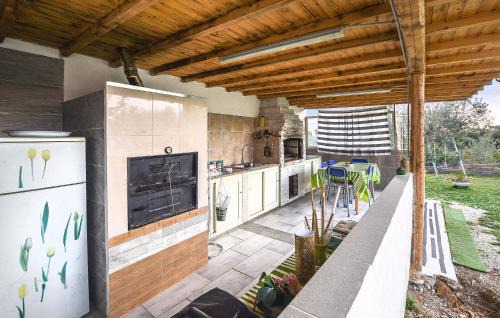 Comiso Apartment | Cozy Apartment in Comiso with Pool and Kitchen Access