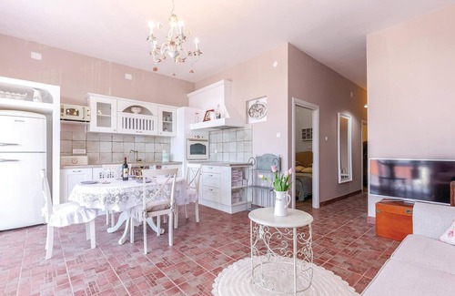 Klanfari Apartment | Explore Blissful 2 Bedroom Retreat in Dramalj