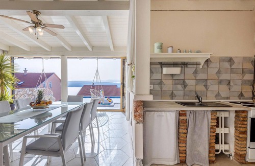 Klanfari Apartment | Explore Blissful 2 Bedroom Retreat in Dramalj