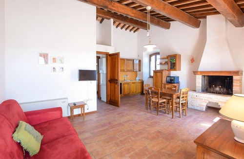 Monteluiano Apartment | Unwind with Scenic Countryside Views in a Pet-Friendly Apartment