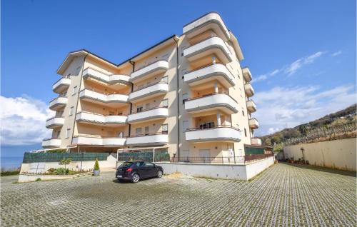 Vibo Valentia Apartment | Delightful Apartment in Vibo Pizzo with Pool & Kitchen
