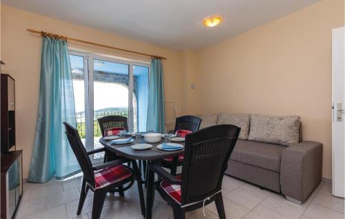 Klenovica Apartment | Cozy Pet-Friendly Apartment in Klenovica with Free Wifi
