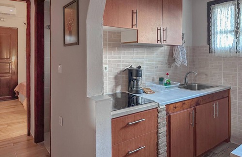 Pyrgos Apartment | Cozy 2-Bedroom Retreat in Leventoxori, Ilias with Ocean Views