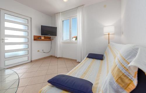 Lukovo Sugarje Apartment | Beautiful Apartment in Lukovo Sugarje with Free WiFi