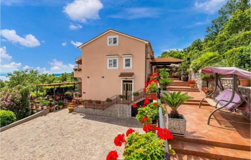 Donji Kraj Apartment | Ideal Apartment in Moscenicka Draga with Pool & WiFi