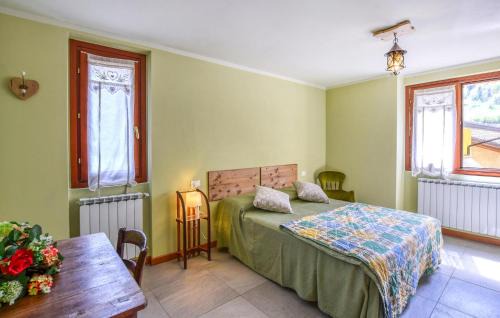 Tavernole sul Mella Apartment | Modern Apartment in Pezzoro with Kitchen & Pet-Friendly Amenities