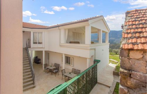Omis Apartment | Inviting Podgrade Apartment with Jacuzzi & Perfect Reviews