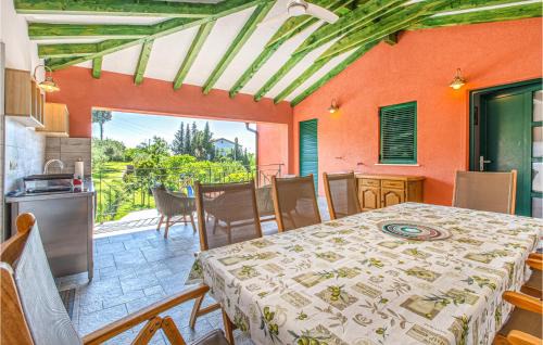 Piran Apartment | Ideal 3-Bedroom Apartment in Portoroz with Sauna & Wifi