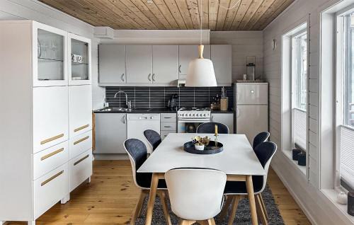 Sirdal Apartment | Inviting Apartment in Tjrhom with Full Kitchen Amenities