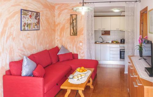 La Siesta Apartment | Cozy Apartment in Torrevieja with Pool and Wifi Access
