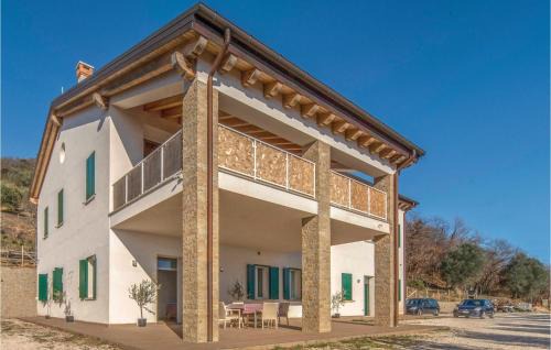Cinto Euganeo Apartment | Cozy Apartment in Valnogaredo with Kitchen & Pool Access