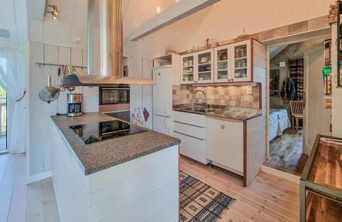 Bohus-Malmon Apartment | Enjoy a Memorable Beachside Getaway in Cozy Apartment