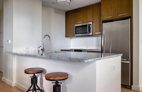 Bay Village Apartment | Stylish Back Bay 1BR with Basketball, Steps to T Station