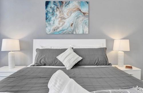Mid Beach Apartment | Beautiful Beach Condo with Pool and Ocean View Amenities