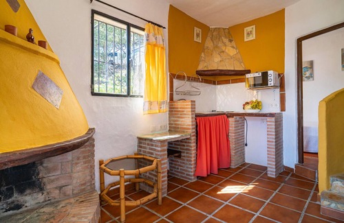 Algatocin Cottage | Cozy Vacation Home with Pool and Ocean Views in Algatocín
