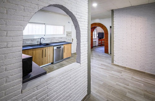 Sant Andreu de Llavaneres House | Spacious 4-Bedroom Home with Ocean View & Private Pool