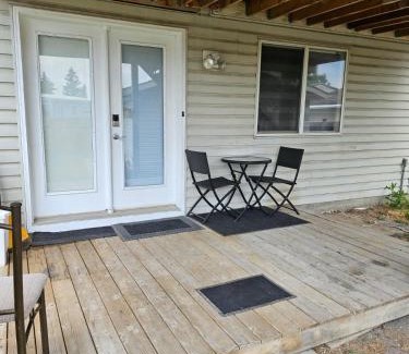 Arbour Lake House | Top-Rated Guest Suite with Family-Friendly Amenities