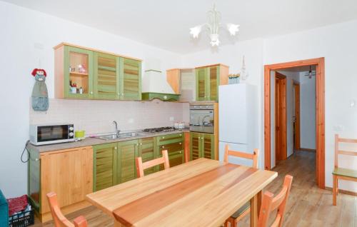 Pozzallo House | Awesome Home In Santa Maria Del Focall