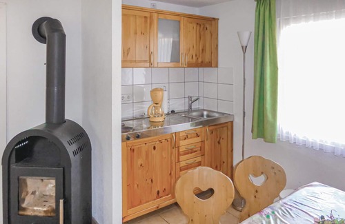 Sußebach House | Cozy Cottages with Pool & Lake View - Guest Rated 10/10