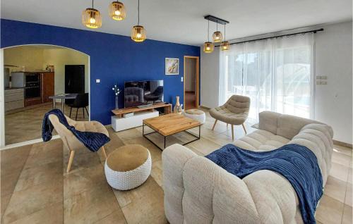 Sainte-Gemme-la-Plaine House | Delightful Stay at Awesome Home in Sainte-Gemme-La-Plaine