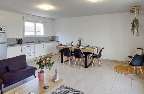 Belves-de-Castillon House | Awesome home in Belves-De-Castillon