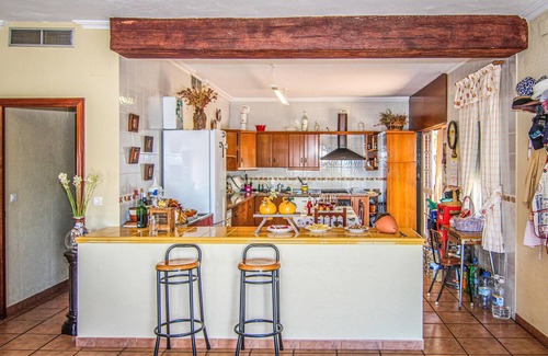 Almodovar del Rio House | Spacious 5-Bedroom Retreat in Almodóvar del Río