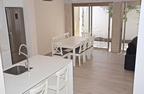 El Molinar House | Spacious 4-Bedroom Retreat with Ocean View in Palma