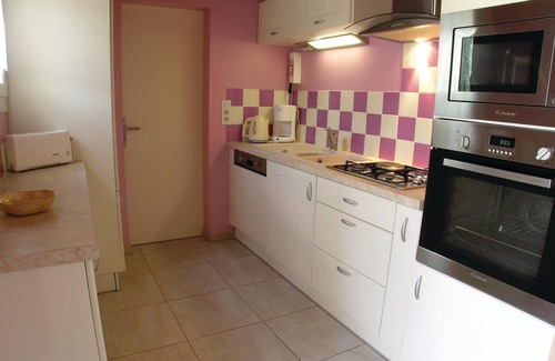 La Faute-sur-Mer House | Cozy 2-Bedroom Retreat by the Ocean in La Faute sur Mer