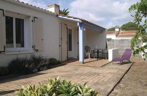 La Faute-sur-Mer House | Cozy 2-Bedroom Retreat by the Ocean in La Faute sur Mer