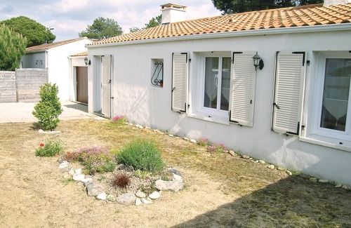 La Faute-sur-Mer House | Cozy 2-Bedroom Retreat by the Ocean in La Faute sur Mer