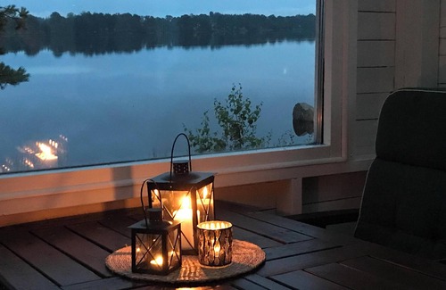 Asenhoga House | Cozy 2-Bedroom Stay in Åsenhöga with Lake View