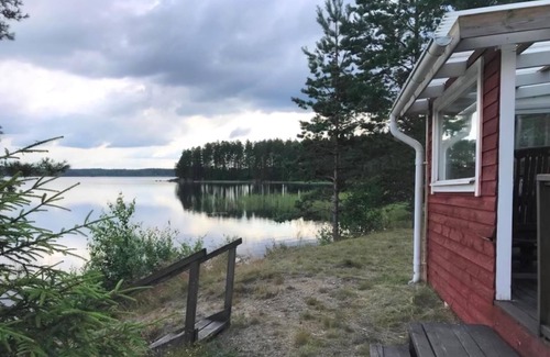 Asenhoga House | Cozy 2-Bedroom Stay in Åsenhöga with Lake View