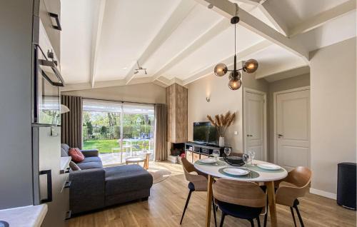 Andijk House | Awesome Home In Andijk With Wifi
