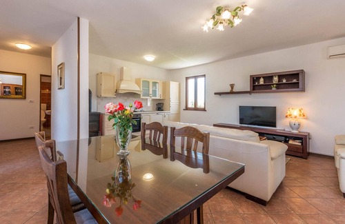 Velim House | Perfect Family Getaway with Pool and Private Playground