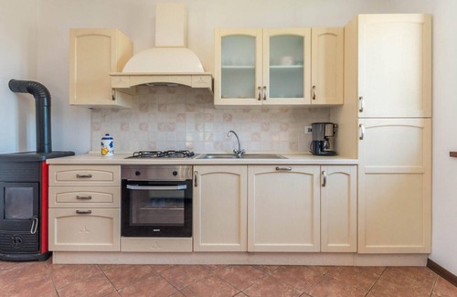 Velim House | Perfect Family Getaway with Pool and Private Playground