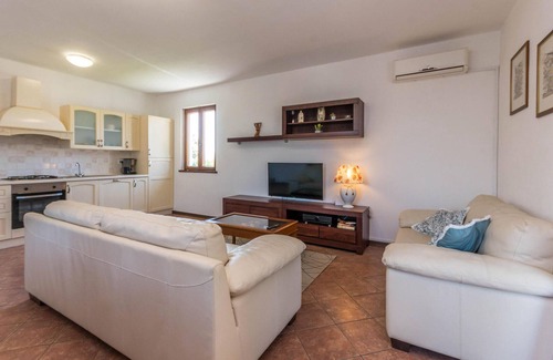 Velim House | Perfect Family Getaway with Pool and Private Playground