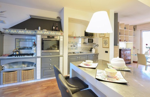 Bergamo House | Comfortable 3 Bedroom Accommodation in Bergamo