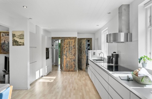 Bog By House | Top-Rated 2 Bedroom Stay in Bogø By with Spa & Breakfast