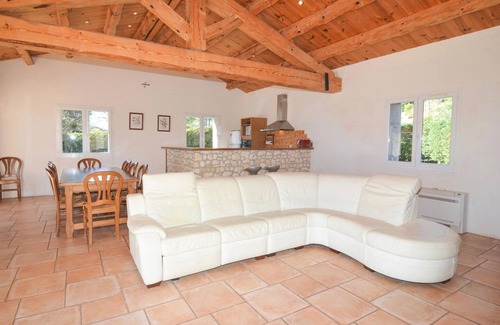 Bordezac House | Relaxing 3 Bedroom Retreat in Bordezac with Pool & Spa