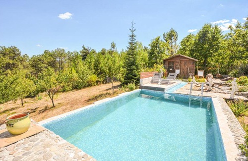 Bordezac House | Inviting Bordezac Retreat with Pool and Kitchenette