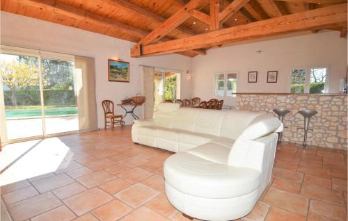 Bordezac House | Discover an Inviting Home in Bordezac with Pool & Pets