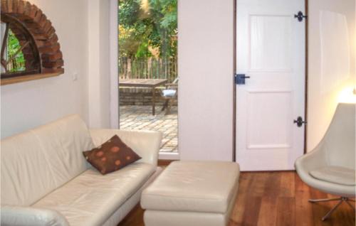 Buetzow House | Cozy Home in Bützow: Pet and Child Friendly Retreat
