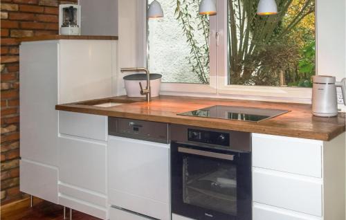 Buetzow House | Cozy Home in Bützow: Pet and Child Friendly Retreat